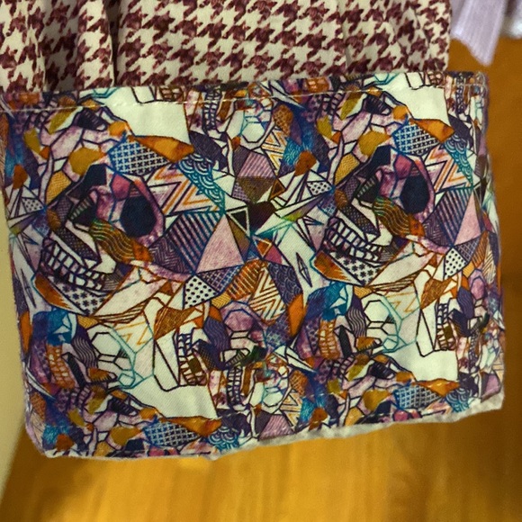 Robert Graham Men’s Casual Button Down Shirt 3XL Red/White with Skull Motif Cuff - Picture 4 of 5